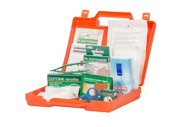 gima-34136-cassetta-primo-soccorso-family-235x190-mm-in-materiale-di-alta-qualit image 1