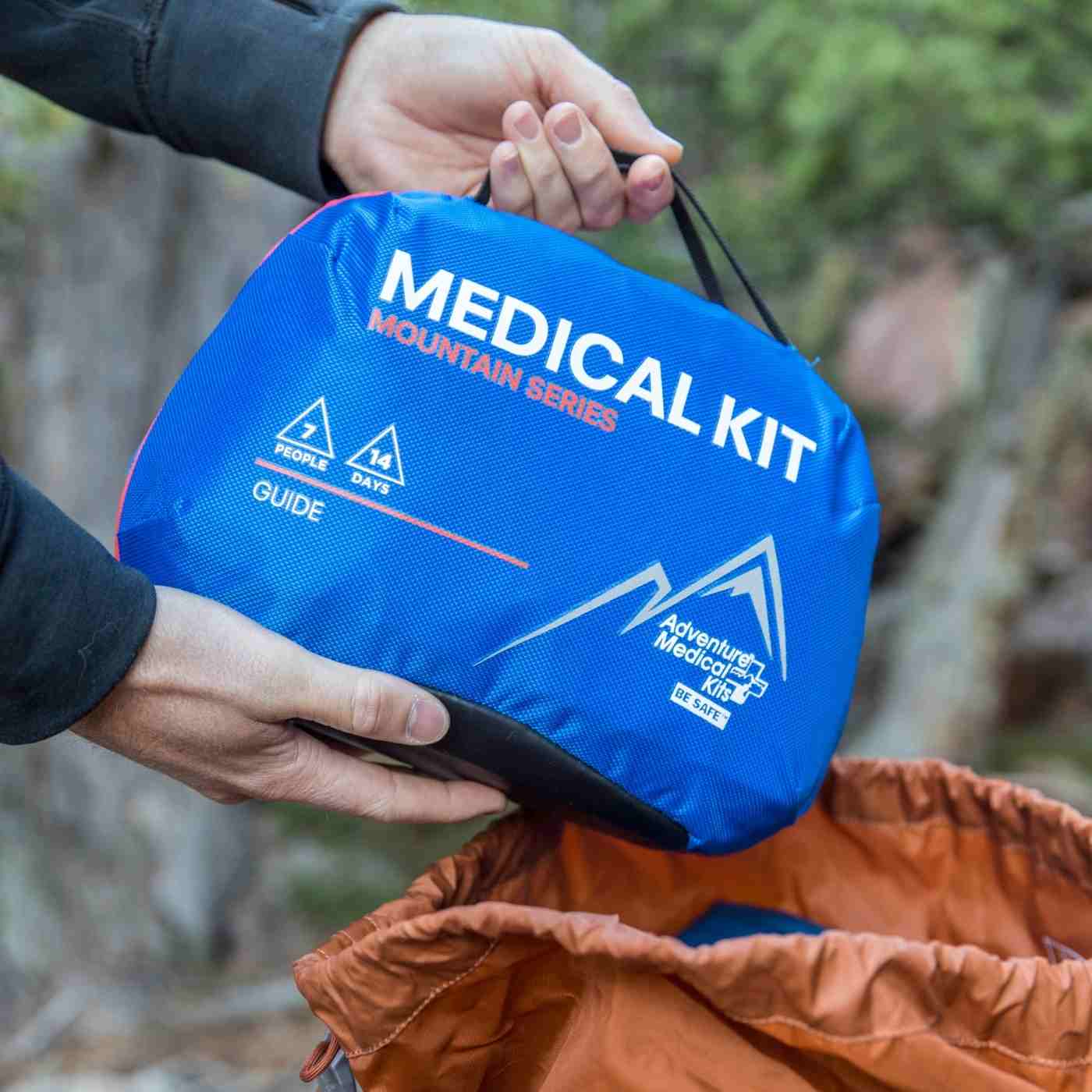 adventure-medical-kits-mountain-series-guide-kit-primo-soccorso-gruppo-per-7-per image 7
