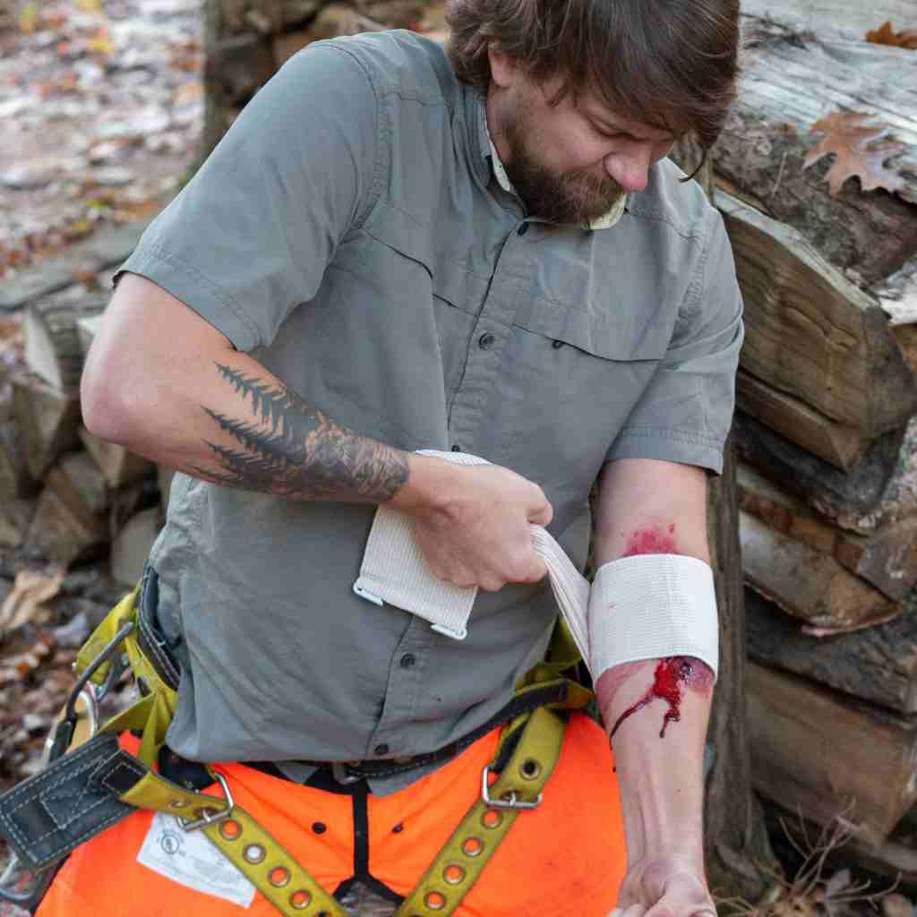 adventure-medical-kits-trauma-pak-kit-trauma-compatto-con-garza-emostatica-quikc image 7