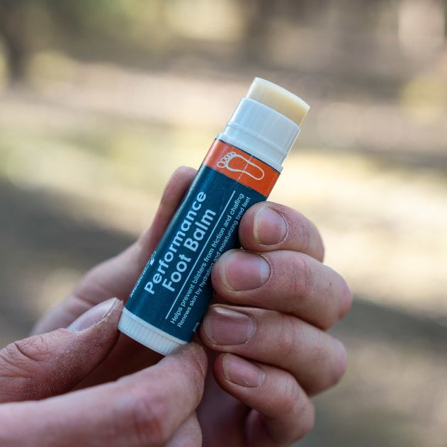 adventure-medical-kits-foot-balm-stick-antivesciche-e-idratante-per-piedi image 4